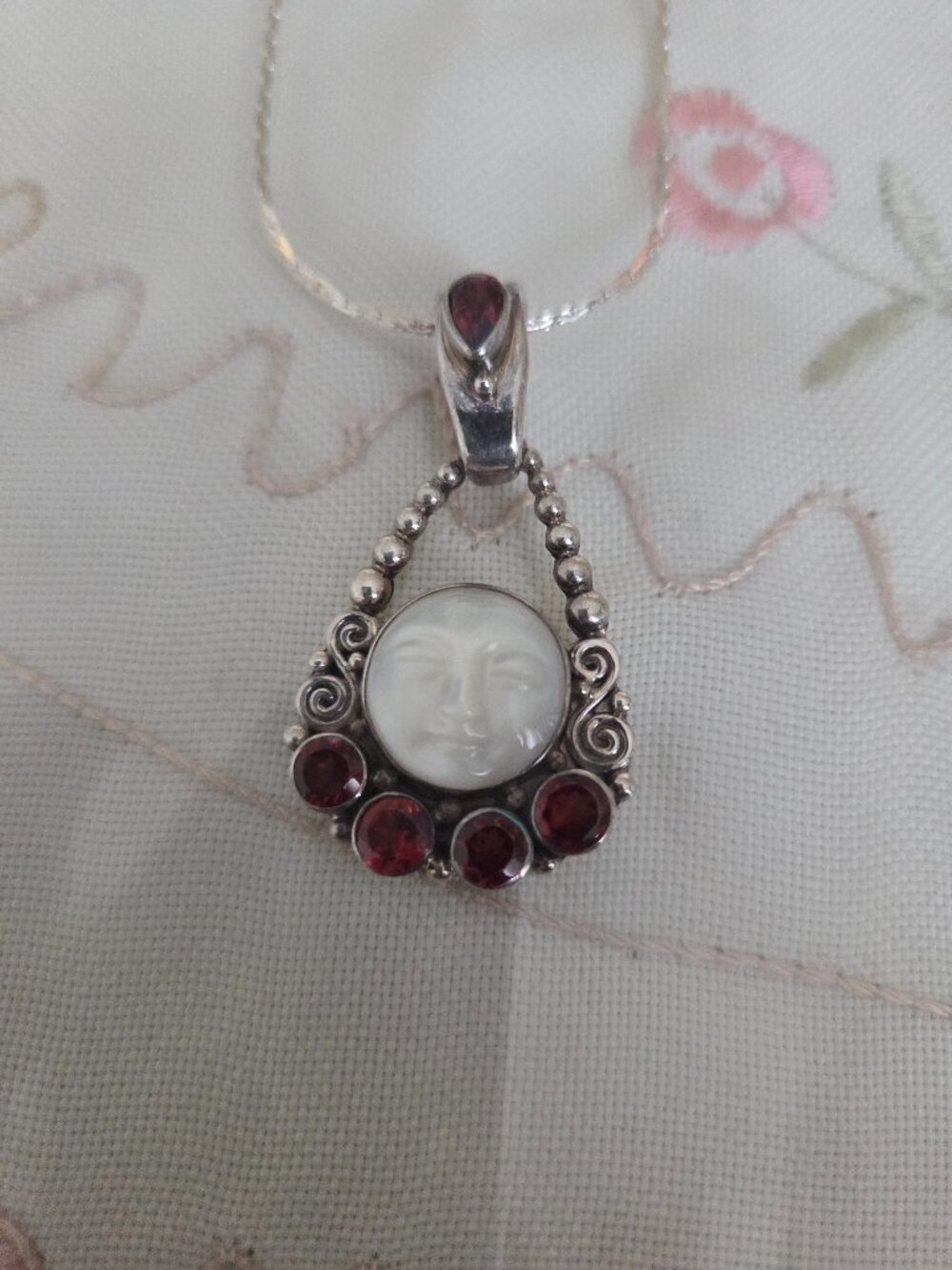 New Sterling Silver and Garnet Sajen Moon Face and Chain